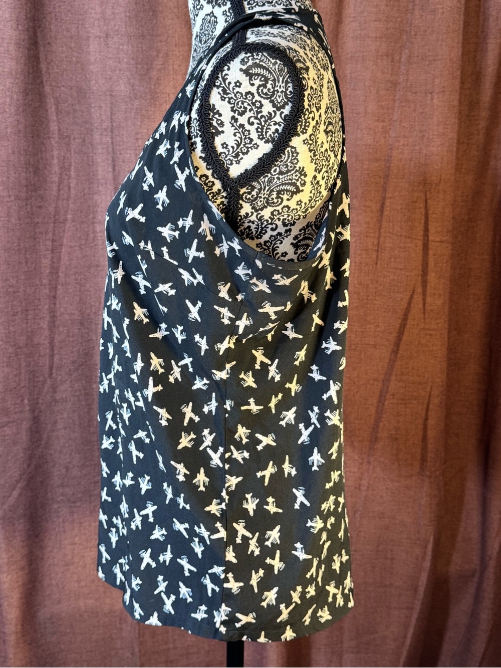 Banana Republic Airplane Print Black and White Sleeveless Printed Tank Top sz Sm - Picture 2 of 7